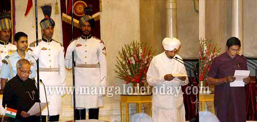 Oscar Fernandes oath taking